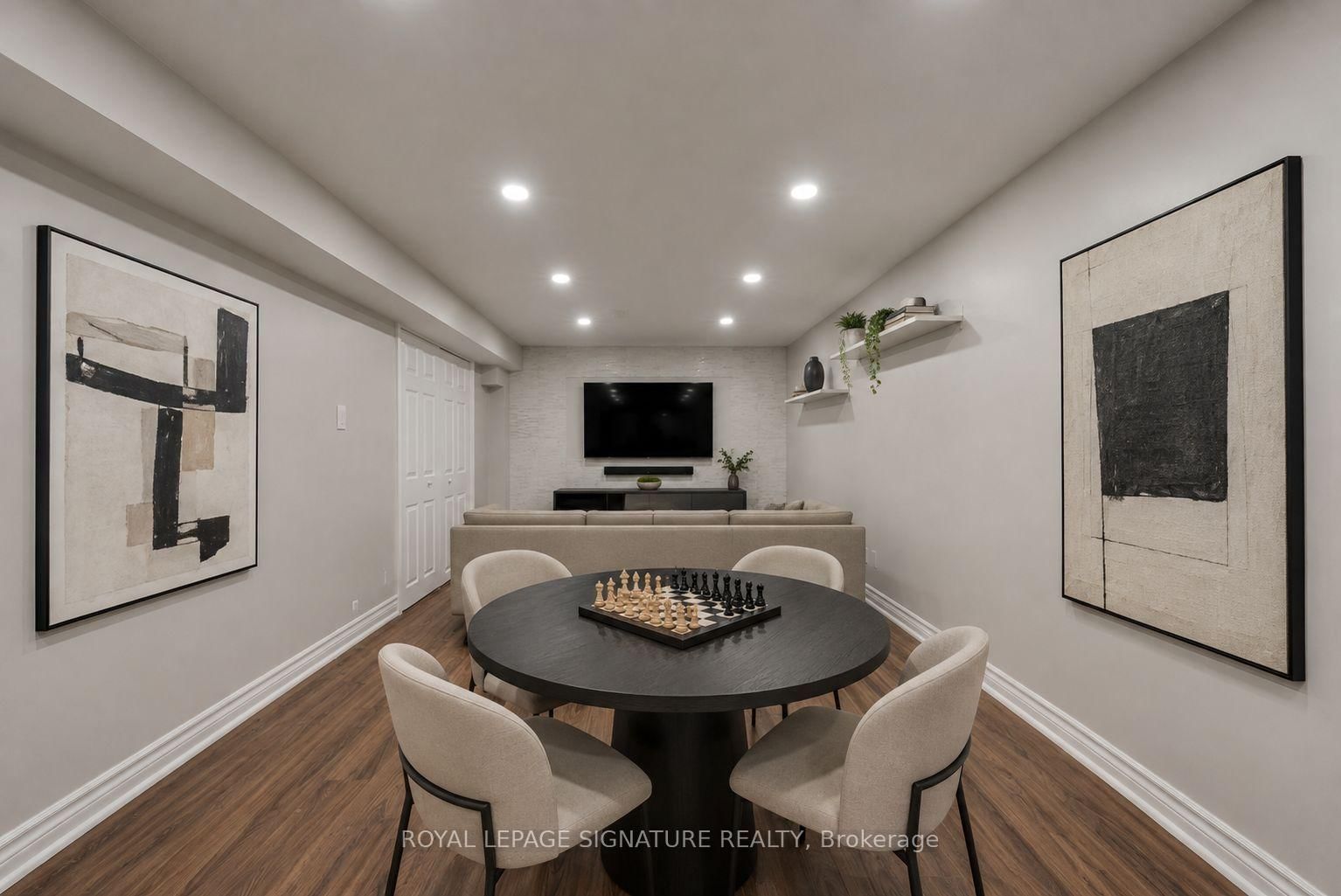 23 West Borough St | Markham | Elena Saradidis Group