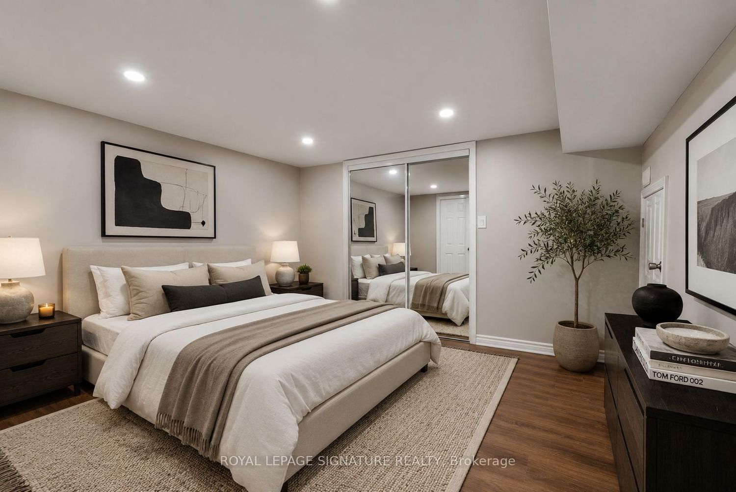 23 West Borough St | Markham | Elena Saradidis Group