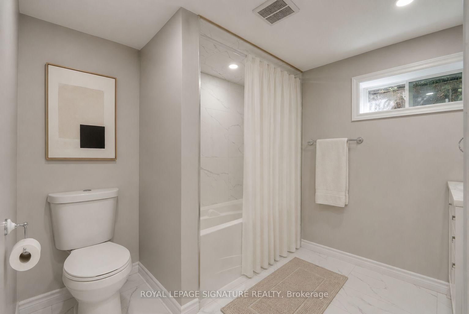 23 West Borough St | Markham | Elena Saradidis Group