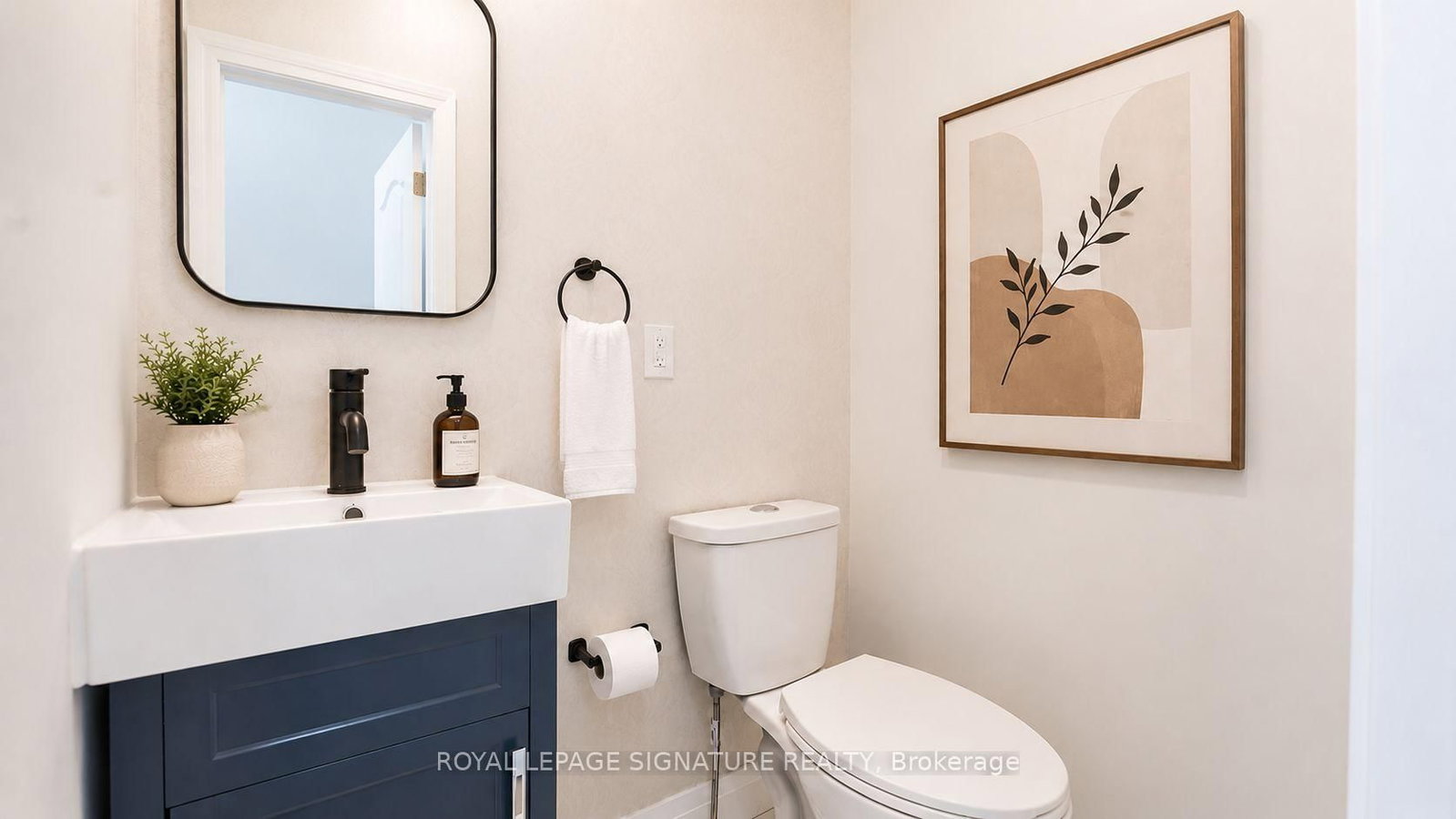 53 1/2 Kinrade Ave | Hamilton | Elena Saradidis Group