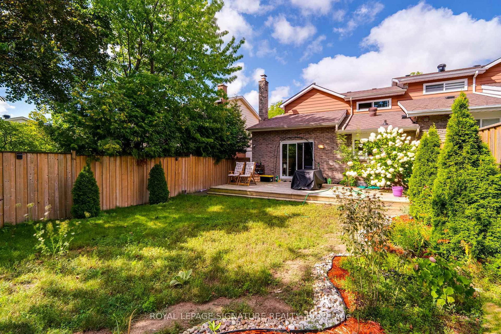 23 West Borough St | Markham | Elena Saradidis Group