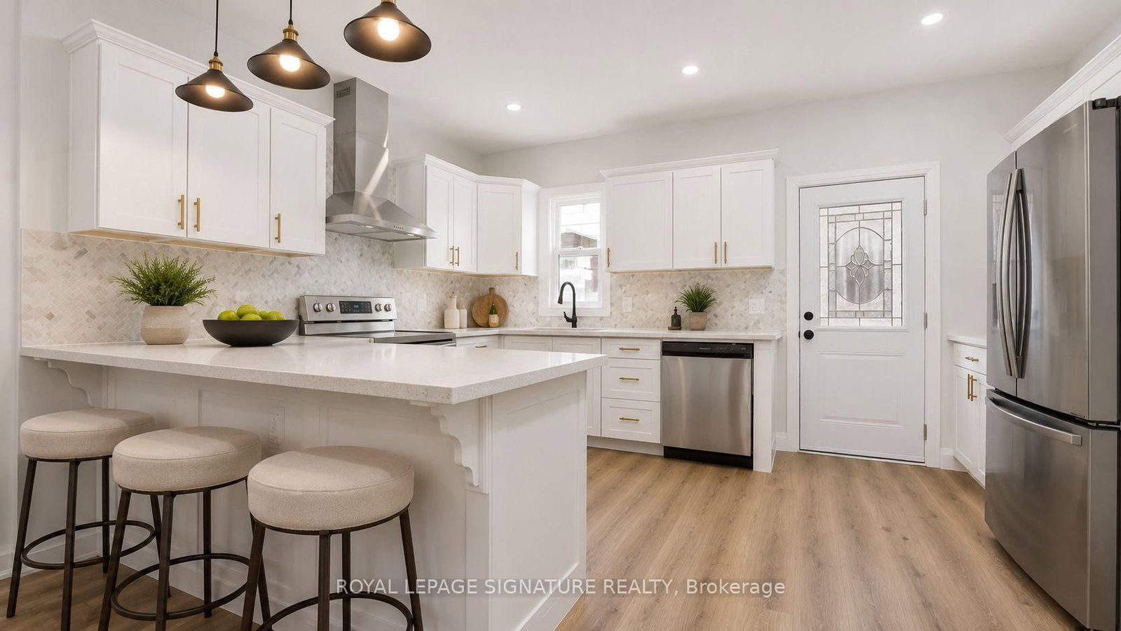 53 1/2 Kinrade Ave | Hamilton | Elena Saradidis Group