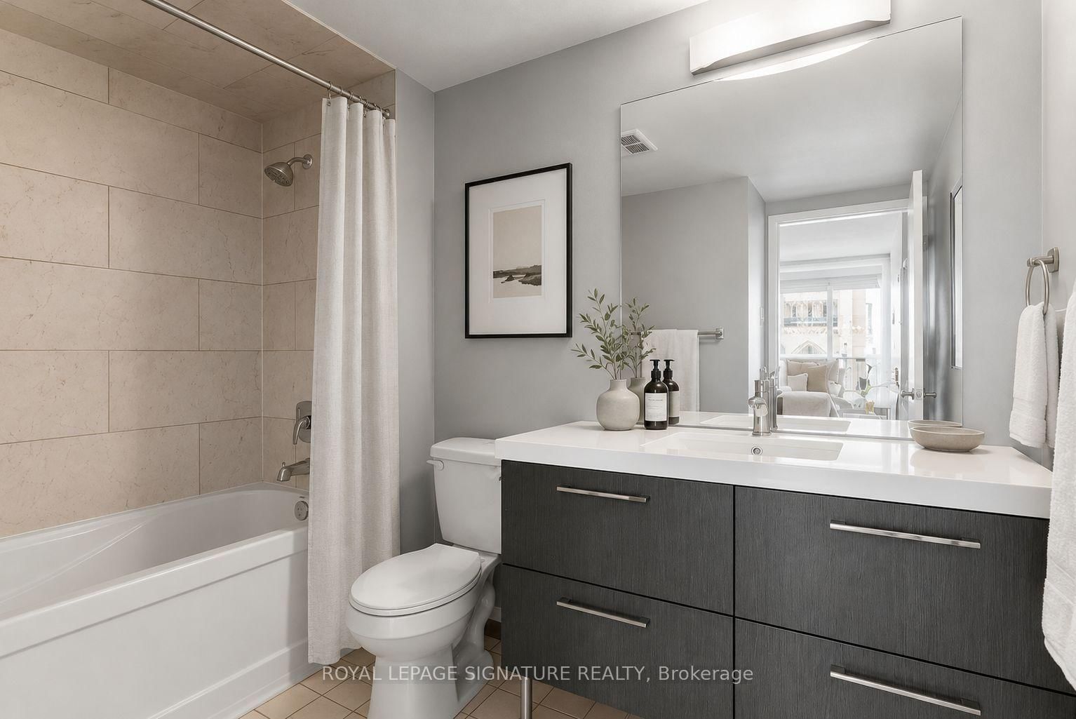 92 King St E #813 | Toronto | Elena Saradidis Group