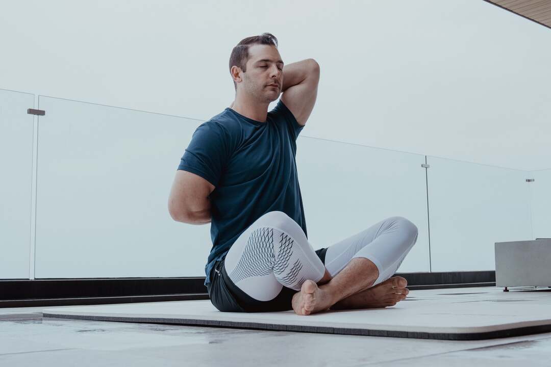 Man Exercising - Deadlift Back Pain