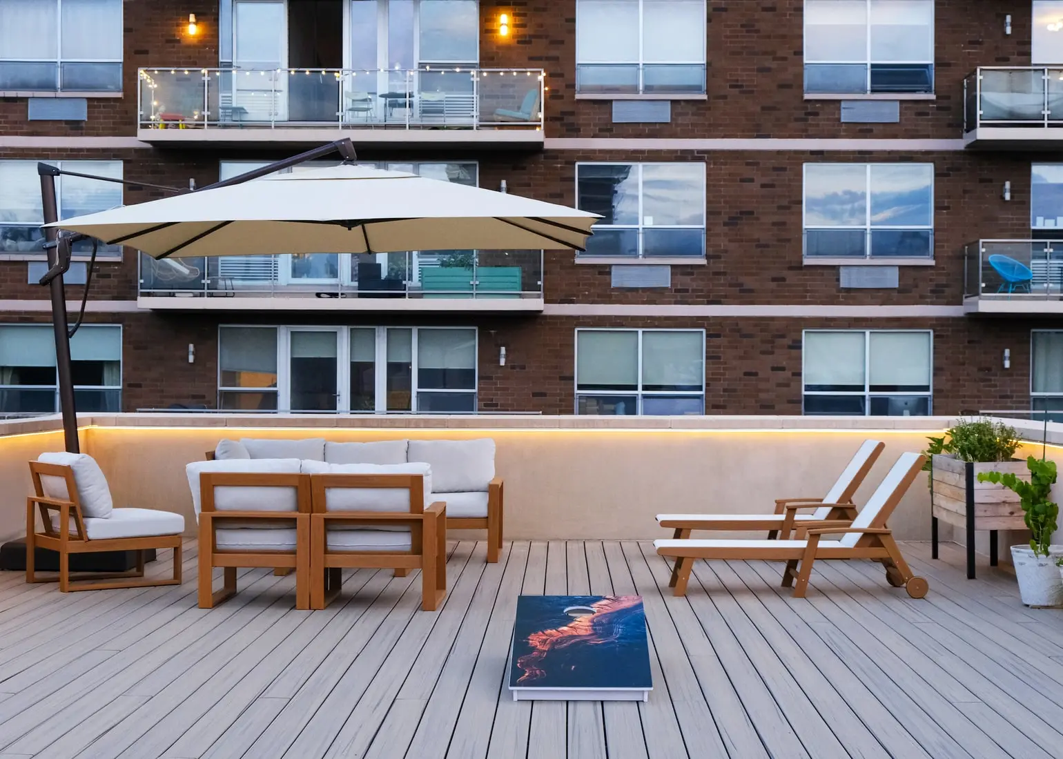 Contemporary Rooftop Terrace in LIC, Queens