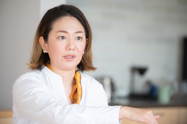 社長、ホームページは判断材料のひとつですよ? 言うべきことは言う。しなやかに熱く、顧客のニーズをかたちにする Webデザイナー 三鍋忍さん