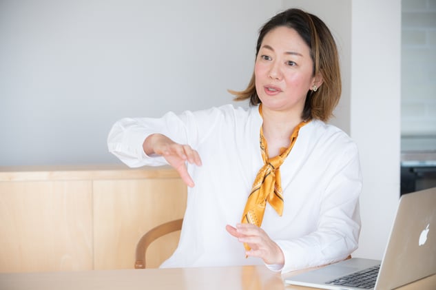 社長、ホームページは判断材料のひとつですよ? 言うべきことは言う。しなやかに熱く、顧客のニーズをかたちにする Webデザイナー 三鍋忍さん