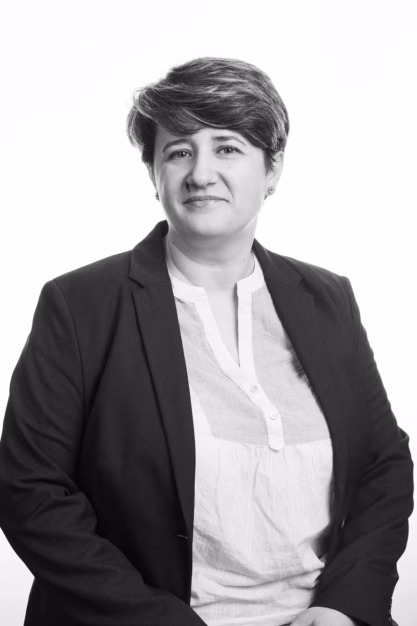 15 Professionelle Business-Porträts in schwarz weiß: Hochwertige Fotos für Unternehmen, Mitarbeiterprofile, LinkedIn und Marketing mit natürlichem Look