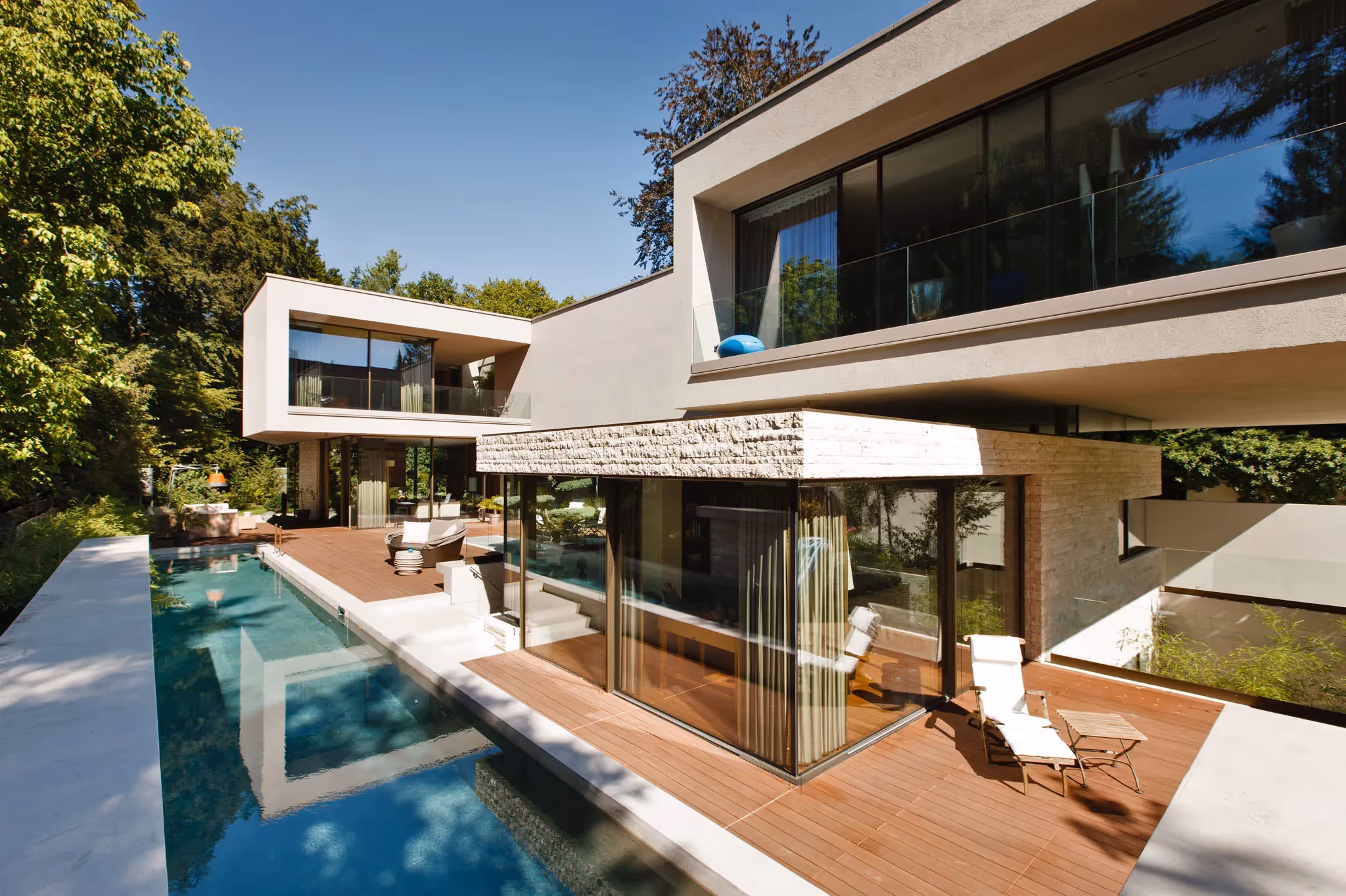 19 Professionelle Immobilien- und Interior-Fotografie: Hochwertige Aufnahmen von Architektur, Räumen und Einrichtung für Designer, Magazine und Architekten oder Marketingzwecke