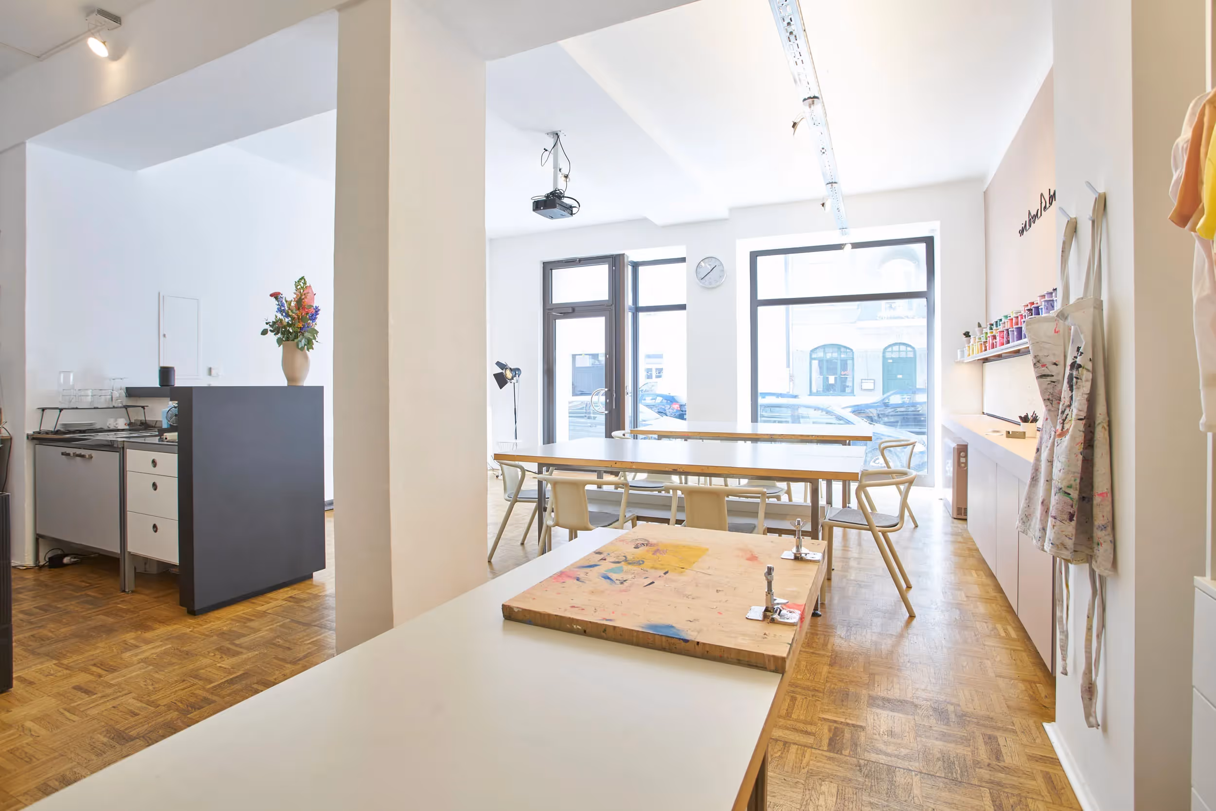 10 Professionelle Geschäftsflächen- und Praxisfotografie: Hochwertige Bilder von Büros, Praxen und Geschäftsräumen für Marketing und Präsentation