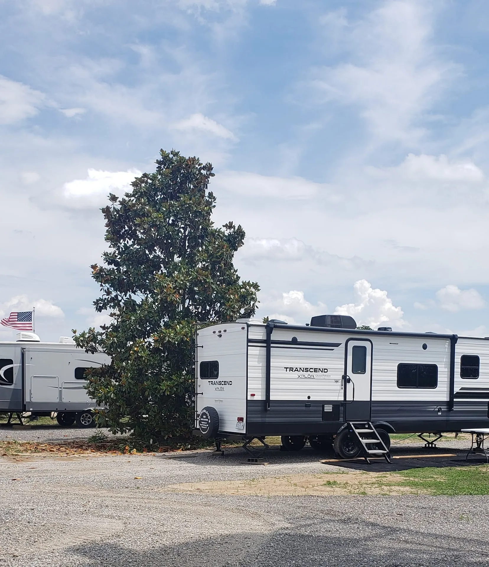 The Magnolia Campground and Store