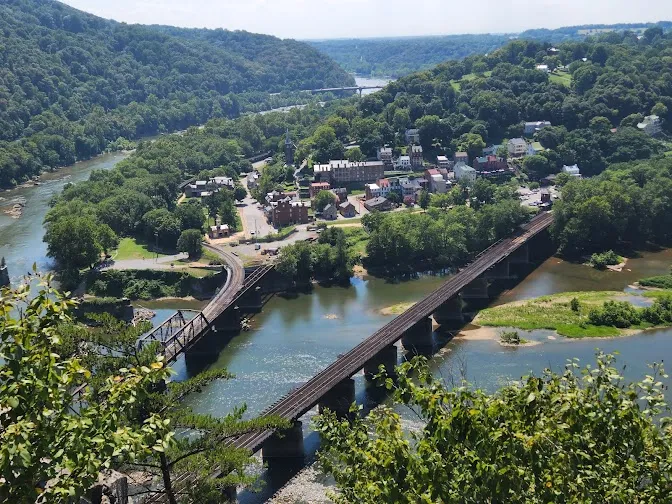 Leesburg