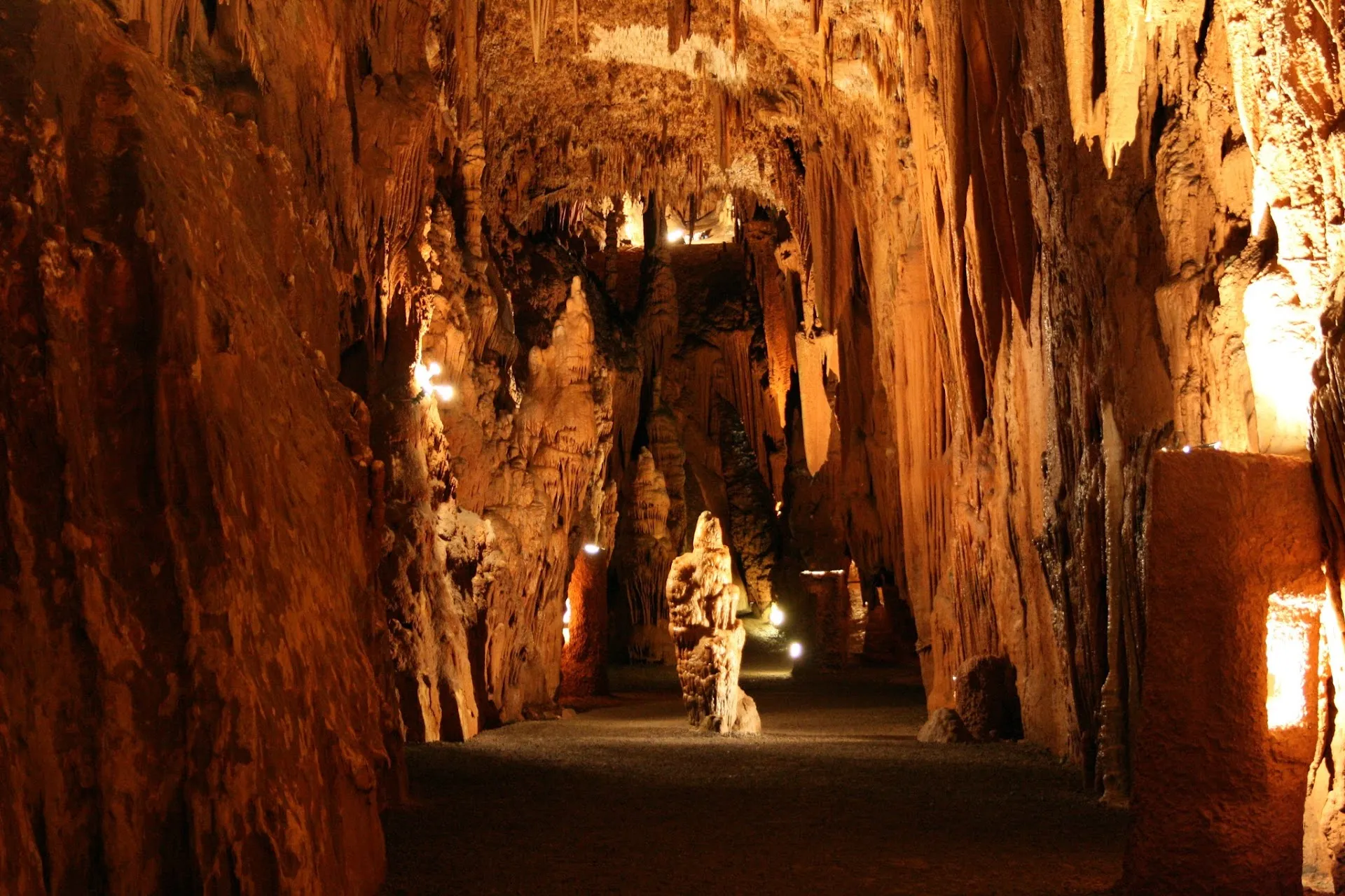 Grand Caverns