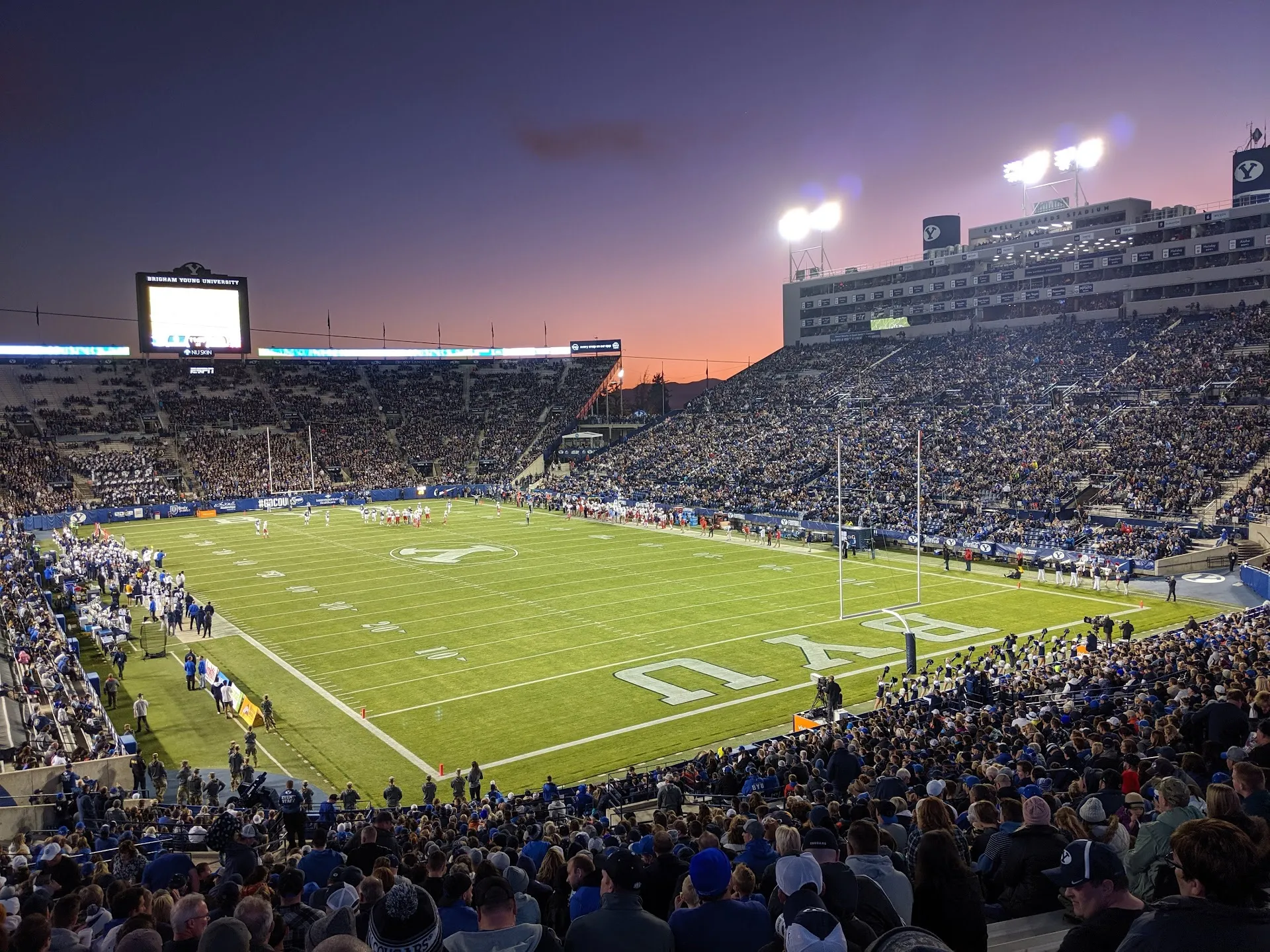 LaVell Edwards Stadium (LES)