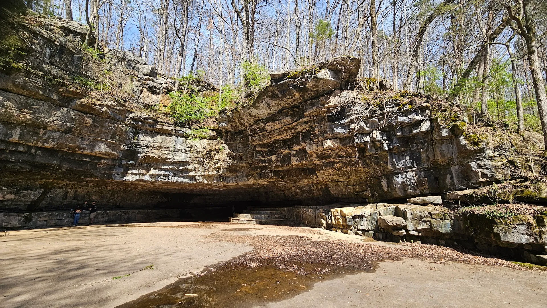 Dunbar Cave State Park