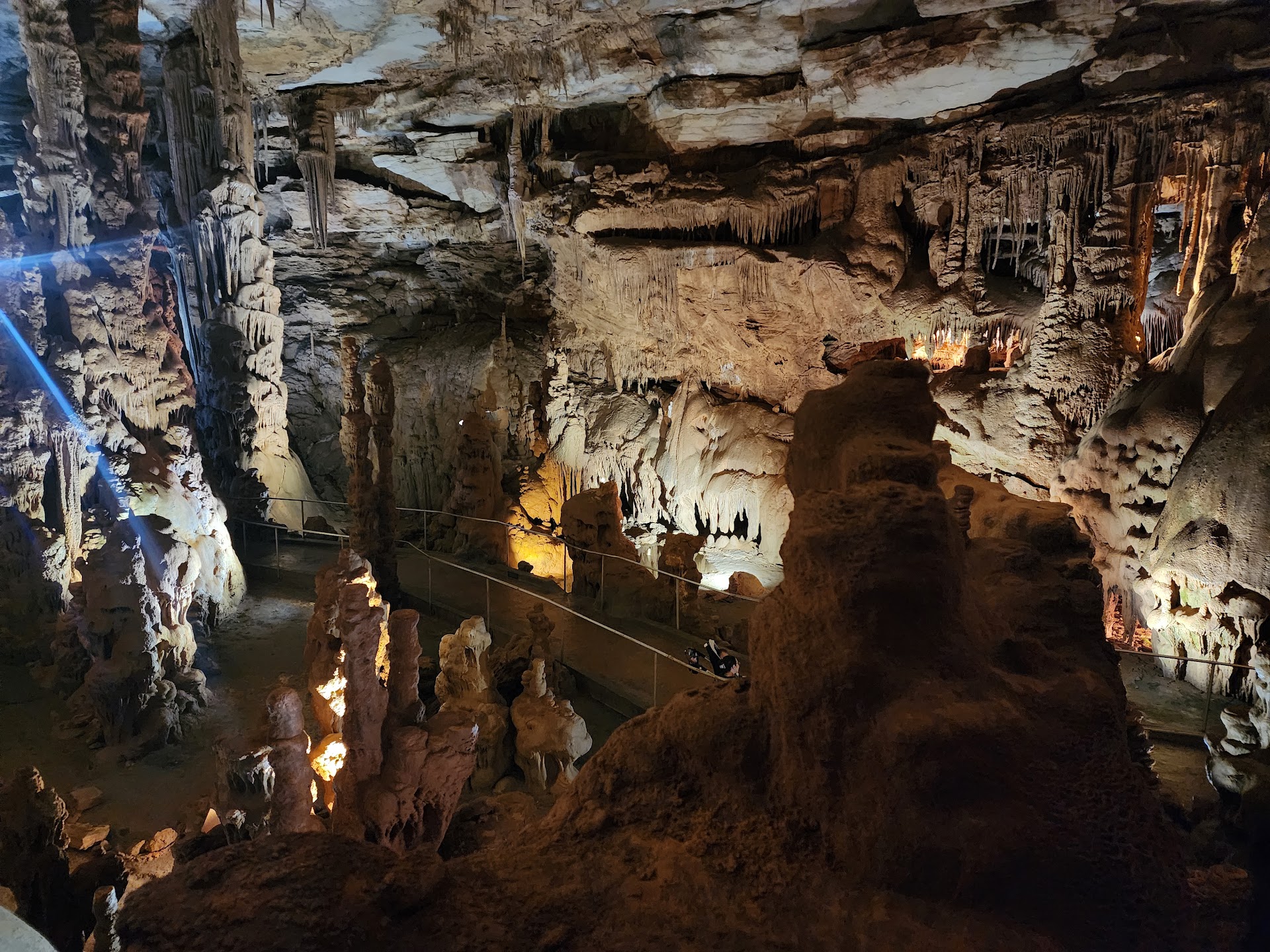 Cathedral Caverns State Park
