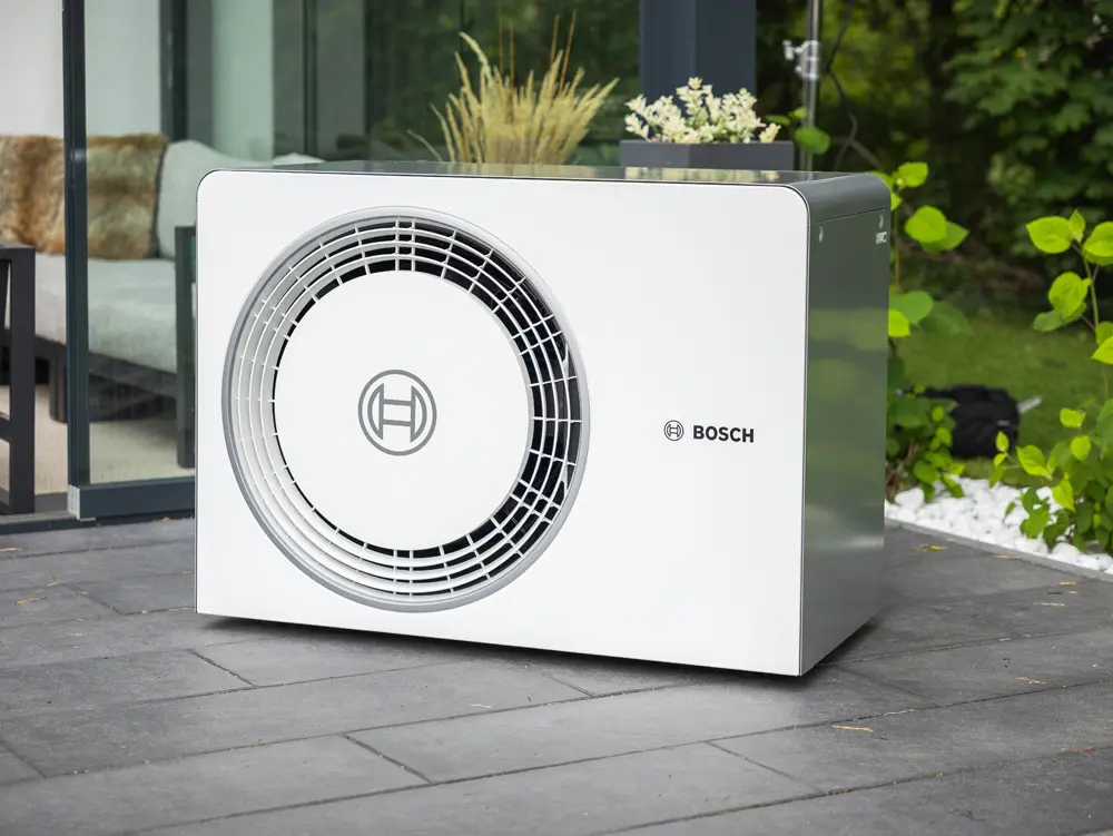 Bosch Wärmepumpe auf Terrasse