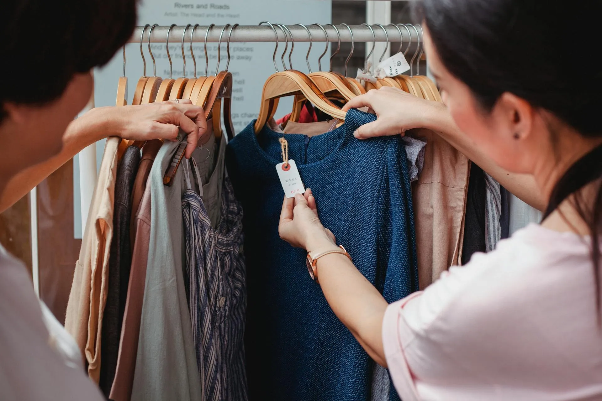 merchandiser job description