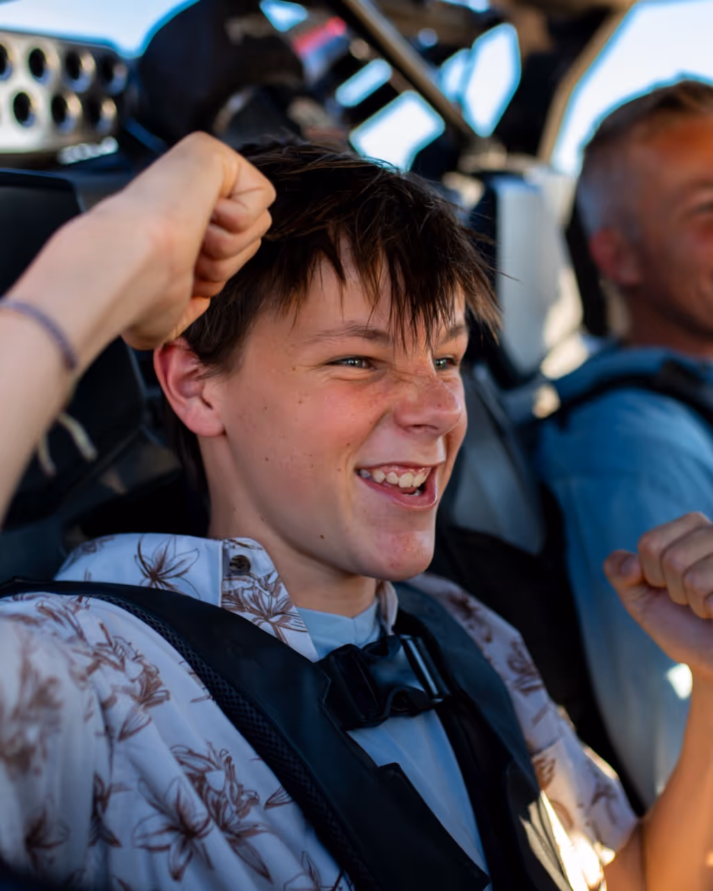 Un joven en un buggy. Rutas Turísticas de Baja California
