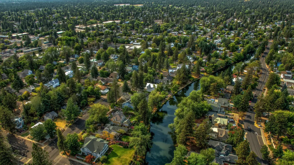 Your Trusted Auto Glass Partner in Old Farm District: Oregon Windshields