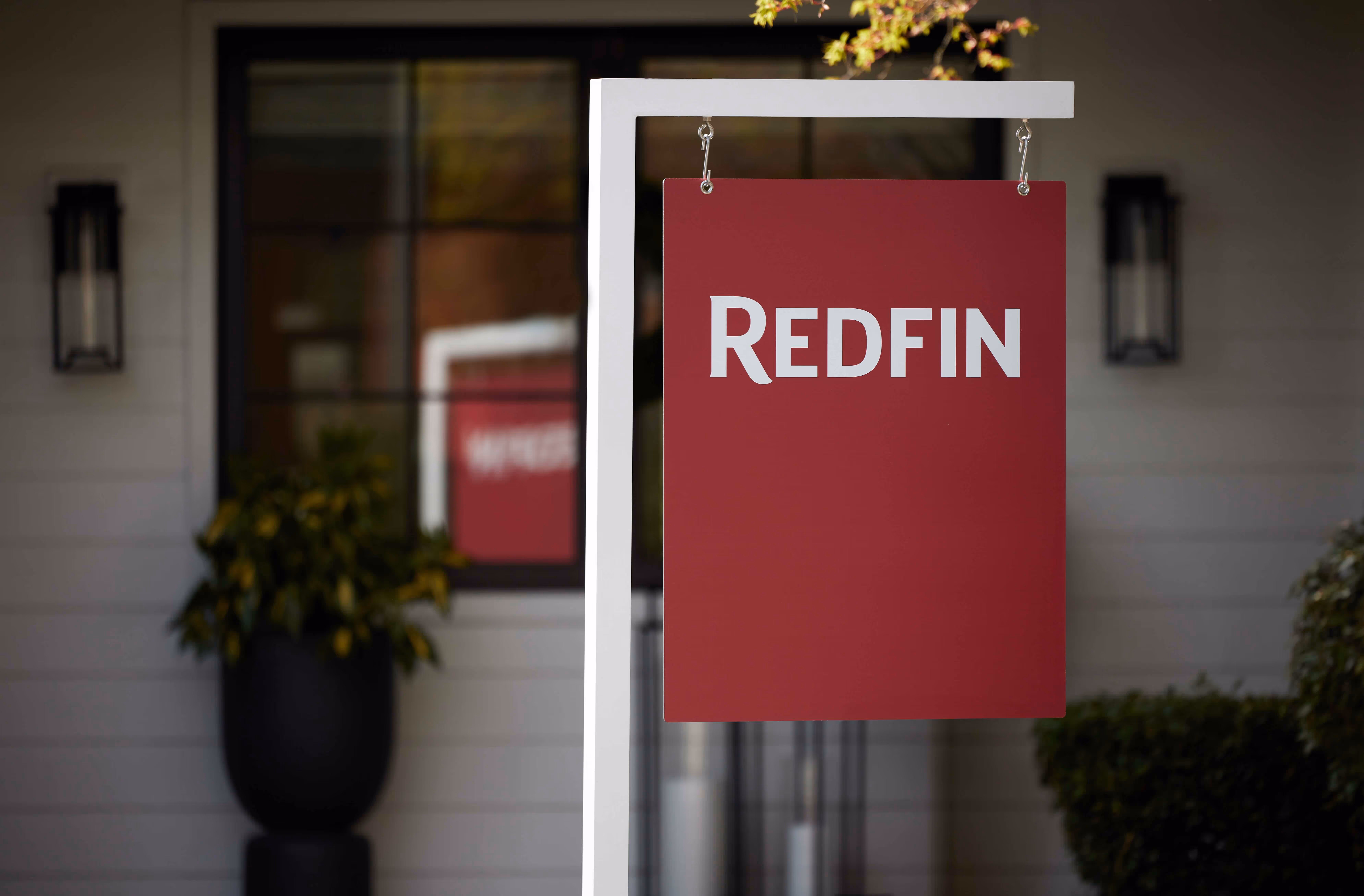 Redfin Logo
