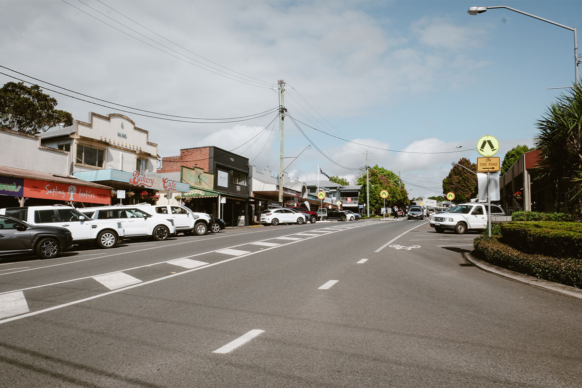 Maleny Town, Maple Street