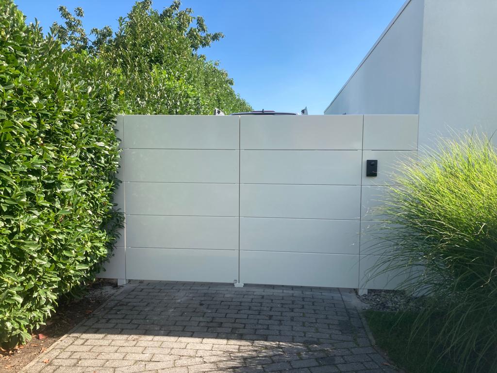 Draaipoort met volle panelen