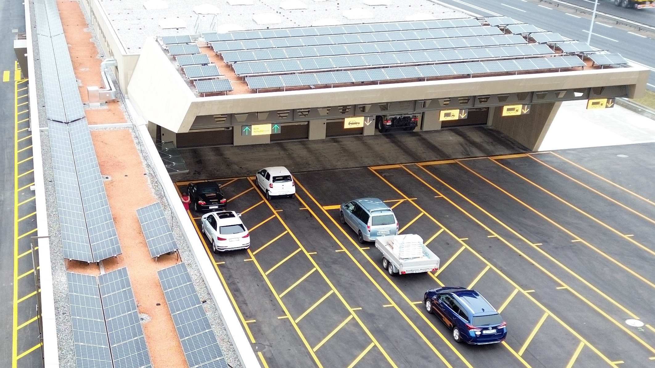Neubau PV-Aufdachanlage