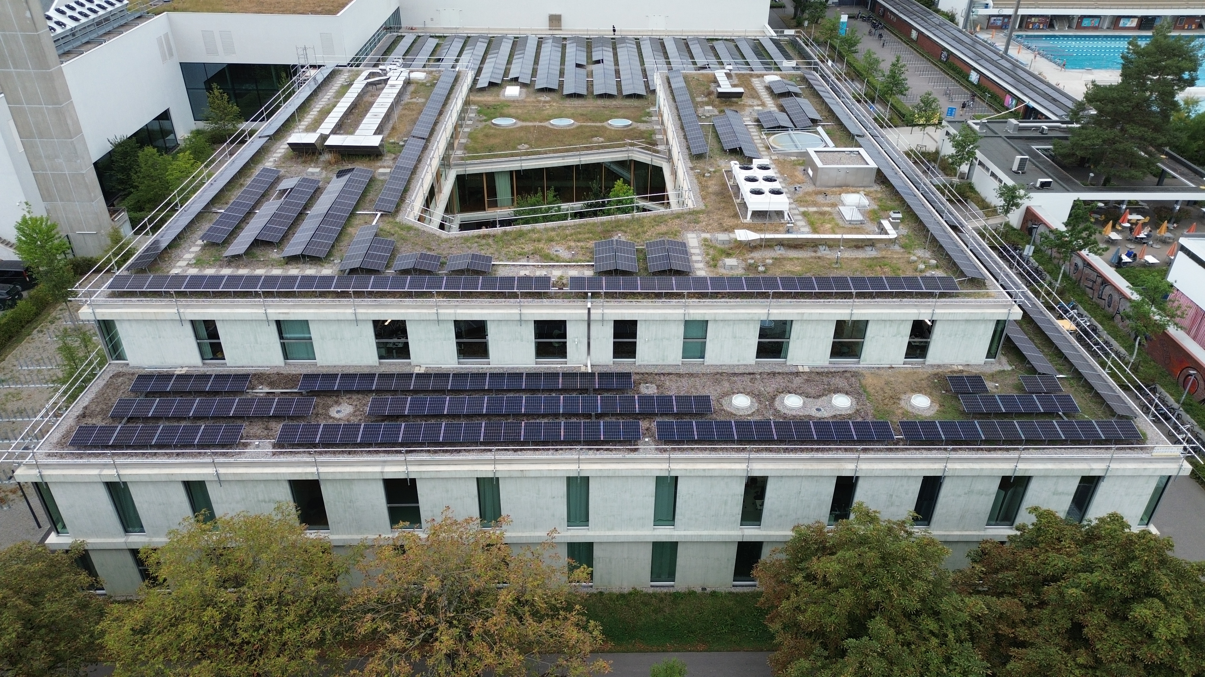 Neubau PV-Aufdachanlage Universität
