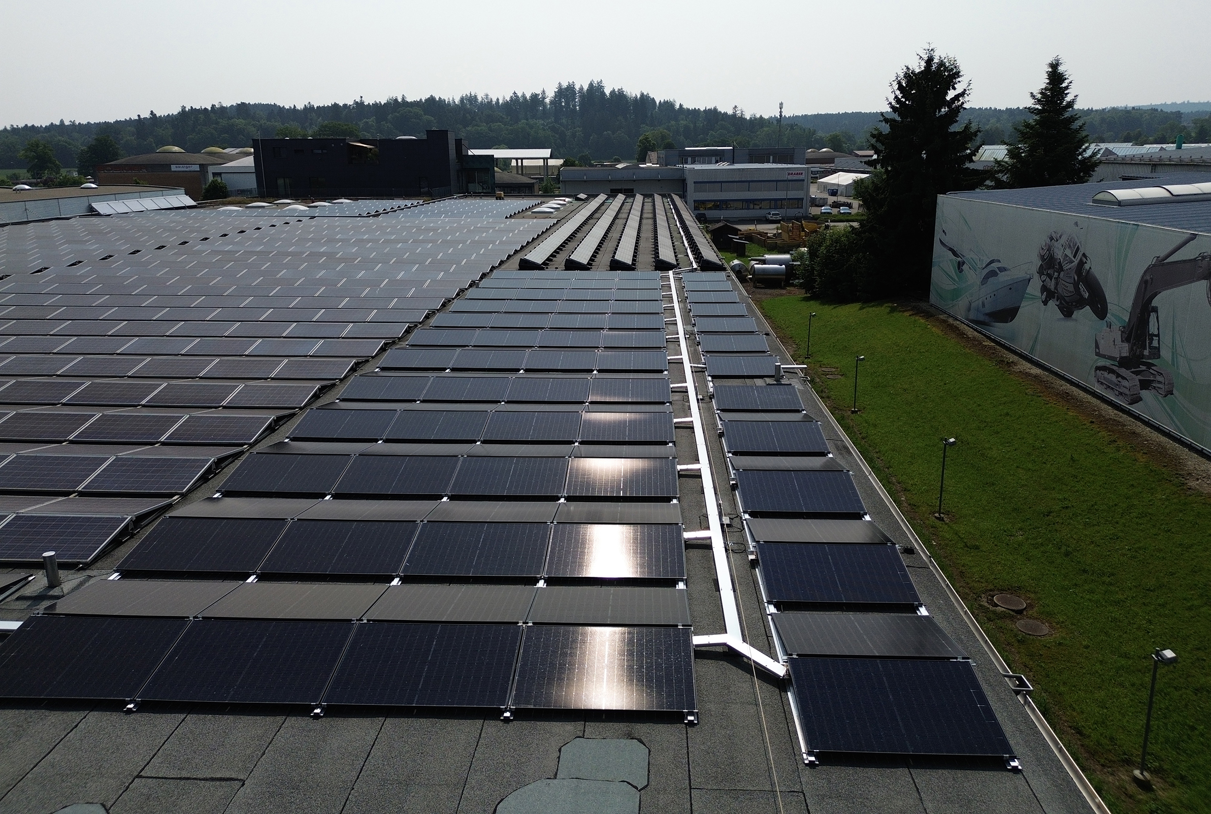 Gemeinsam Solarstrom nutzen: die Modelle ZEV, vZEV und LEG einfach erklärt