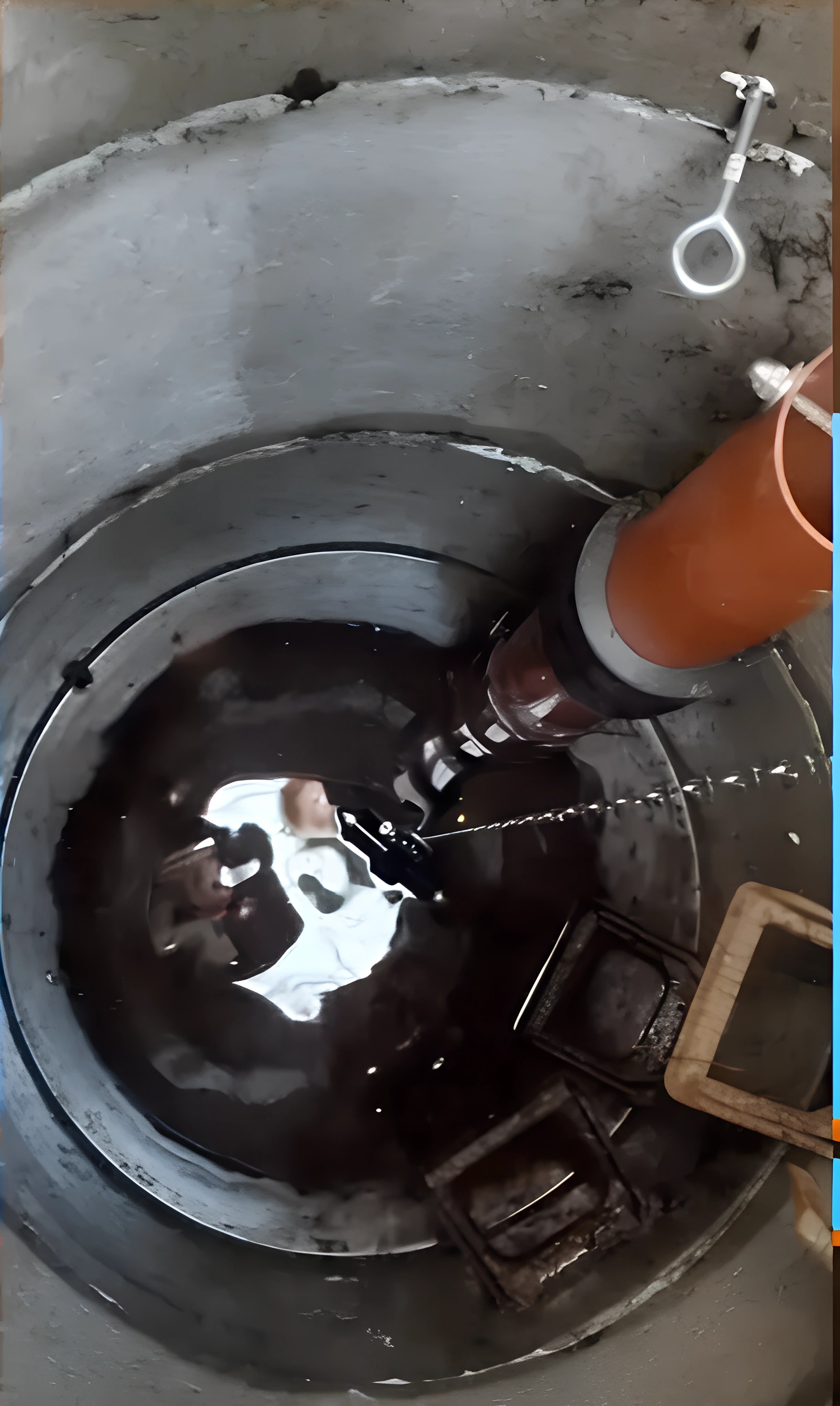 a closeup of the installed drainage system of Drainage Uhling where they have a patent
