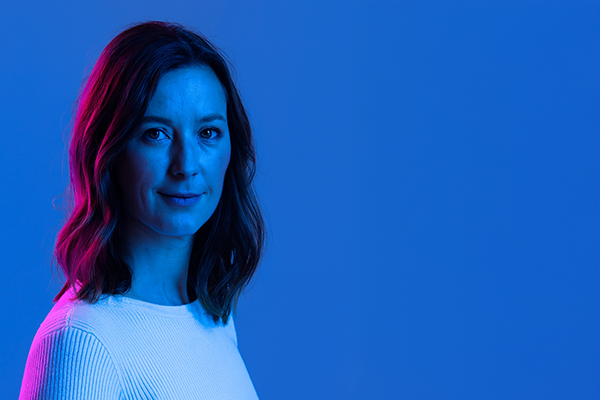 Portrait of Sarah, sustainability manager, representing sustainable manufacturing and data-driven reporting