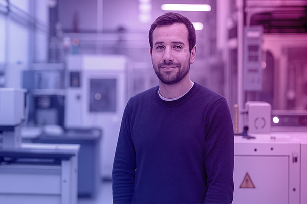 Portrait of Martin, Machine Operator, representing CNC machine monitoring with gemineers Digital Twin platform
