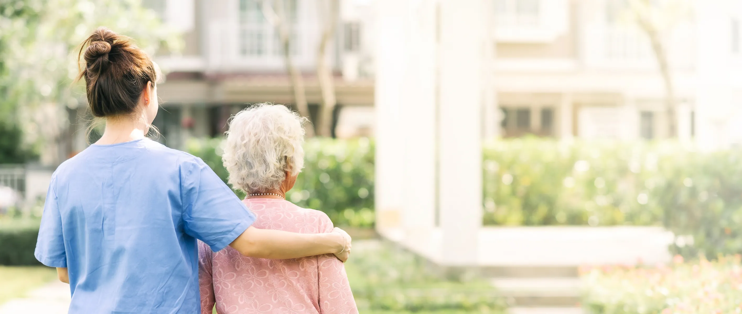 When Should You Ask Dad's Doctor About Home Health Care vs. a Nursing Home?
