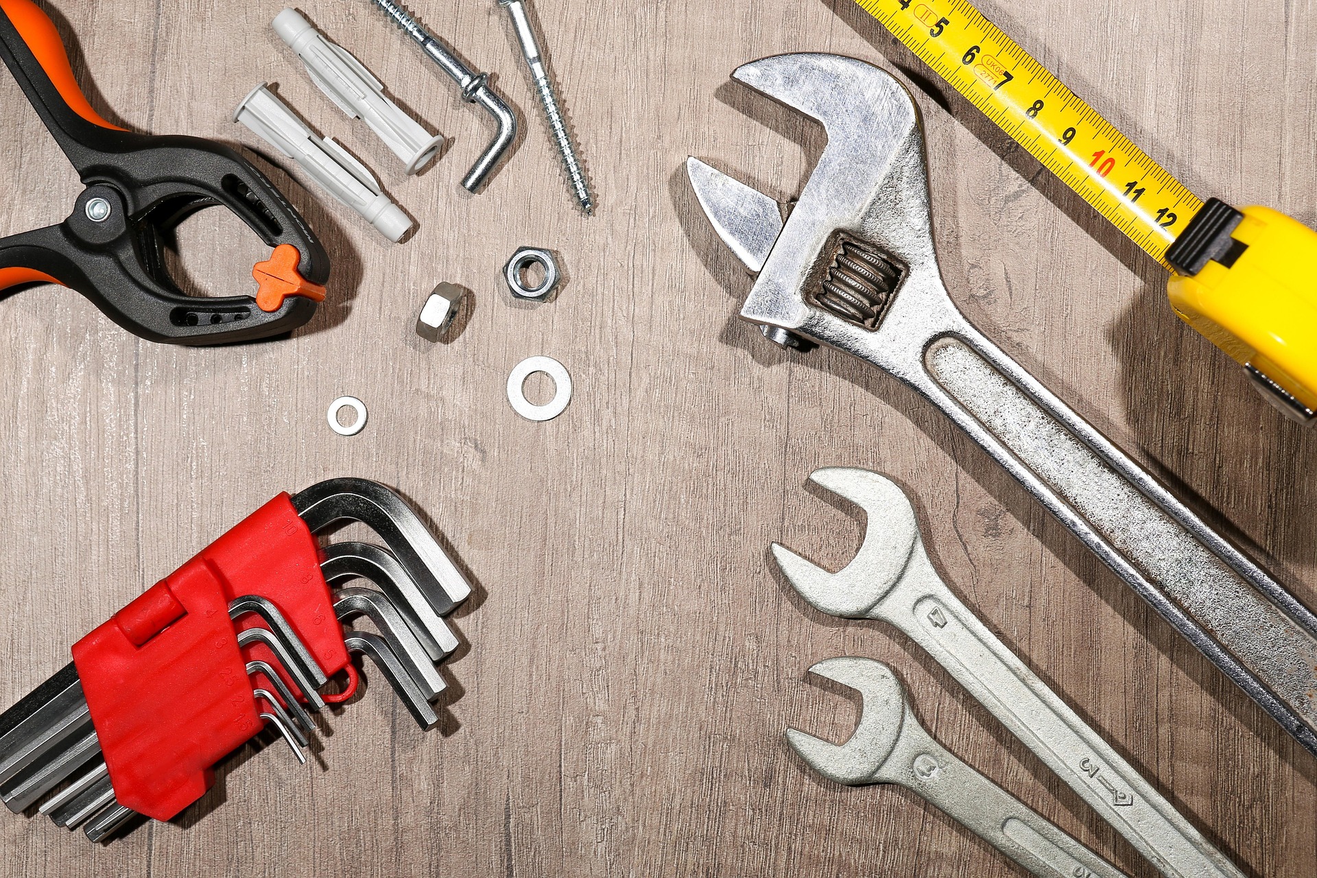12 Essential Automotive Tools for Your Mobile Mechanic Business