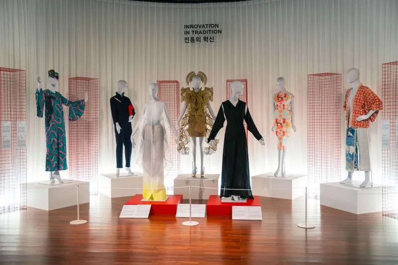 ↳ #SGFASHIONNOW in South Korea. Image credit: Asian Civilisations Museum