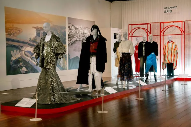 ↳ #SGFASHIONNOW in South Korea. Image credit: Asian Civilisations Museum