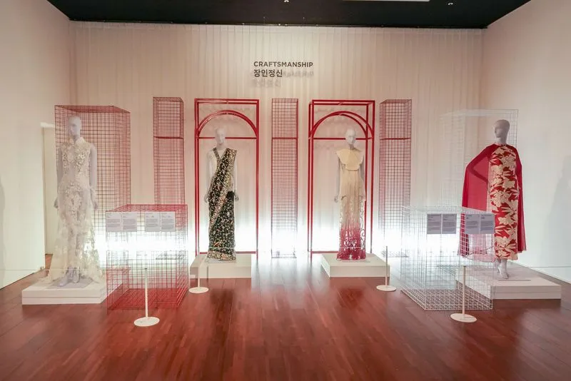 ↳ #SGFASHIONNOW in South Korea. Image credit: Asian Civilisations Museum