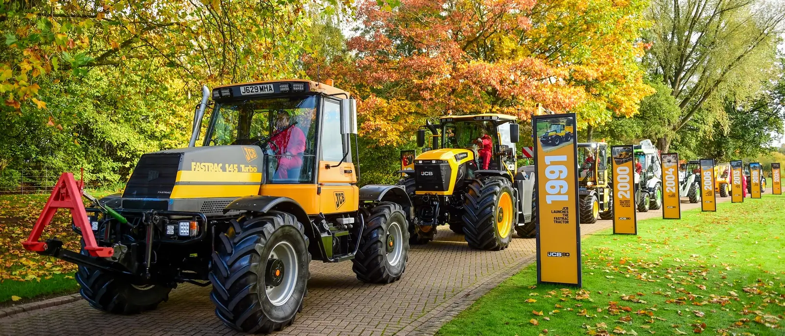 JCB machine cavalcade to celebrate JCB 80th anniversary