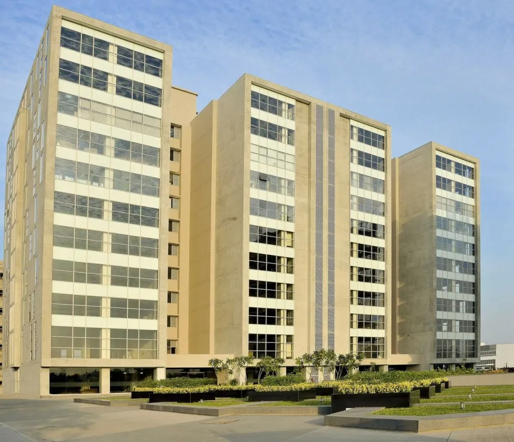 Office for rent in Ahmedabad at Commerce House 5