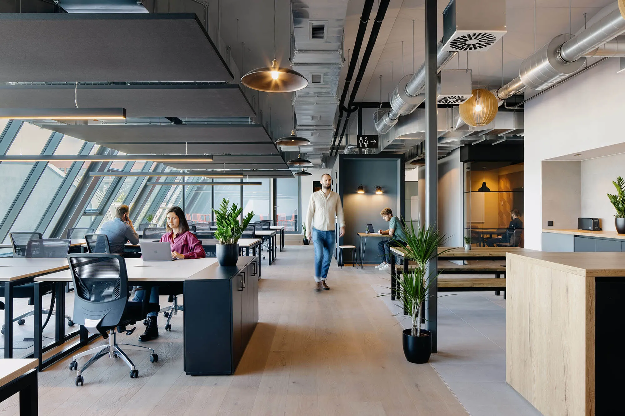 Tech Space Serviced Office in UK