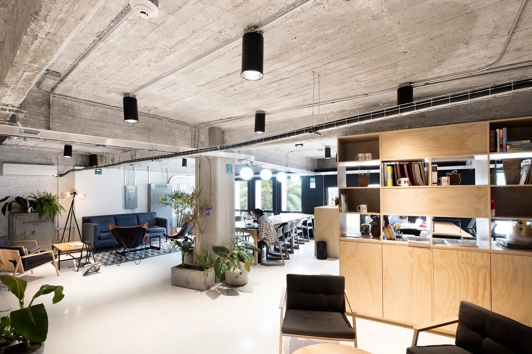 Homework Revolución Coworking Space in Mexico city