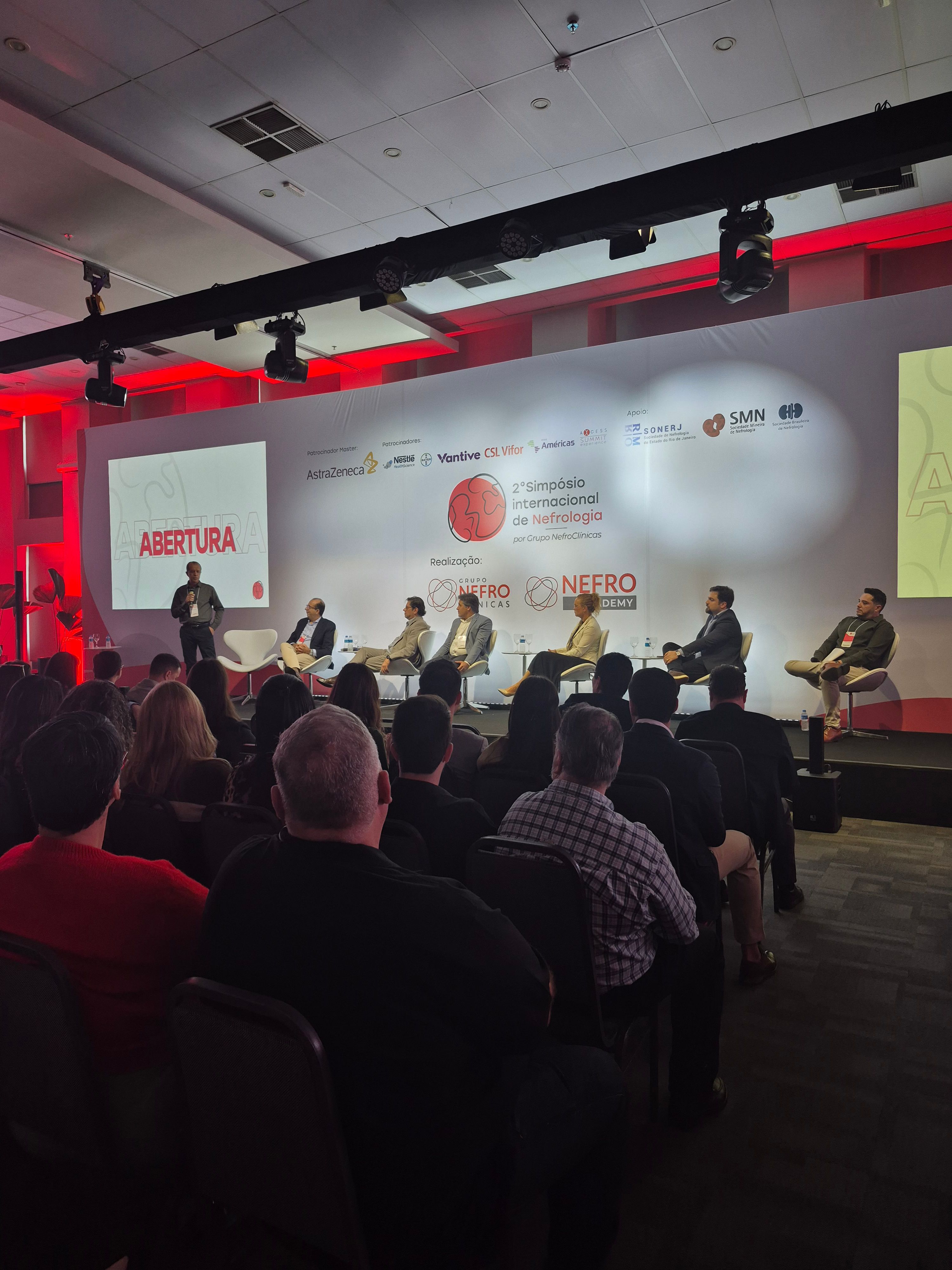 Público em evento da Nefro Academy
