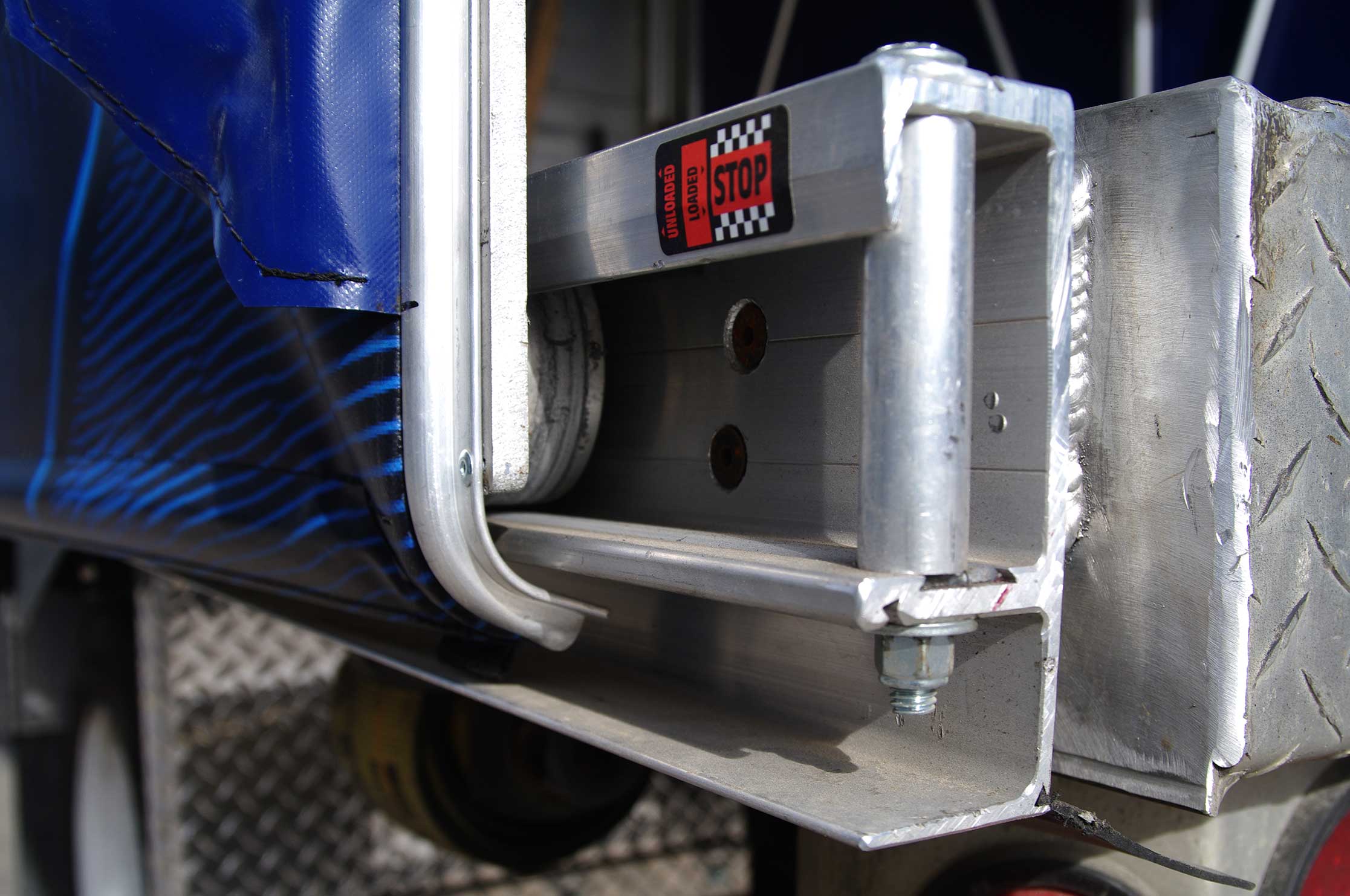 Left side rolling wheels in use.