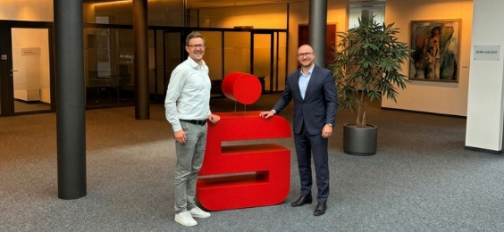 Fabian Bendel, KSK (links) und Moritz Fendt, FENKA Robotics (rechts)