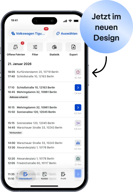  Smartphone zeigt die Fahrtenbuch-App im neuen Design mit einer Liste erfasster Fahrten in Berlin und der Einblendung „Jetzt im neuen Design