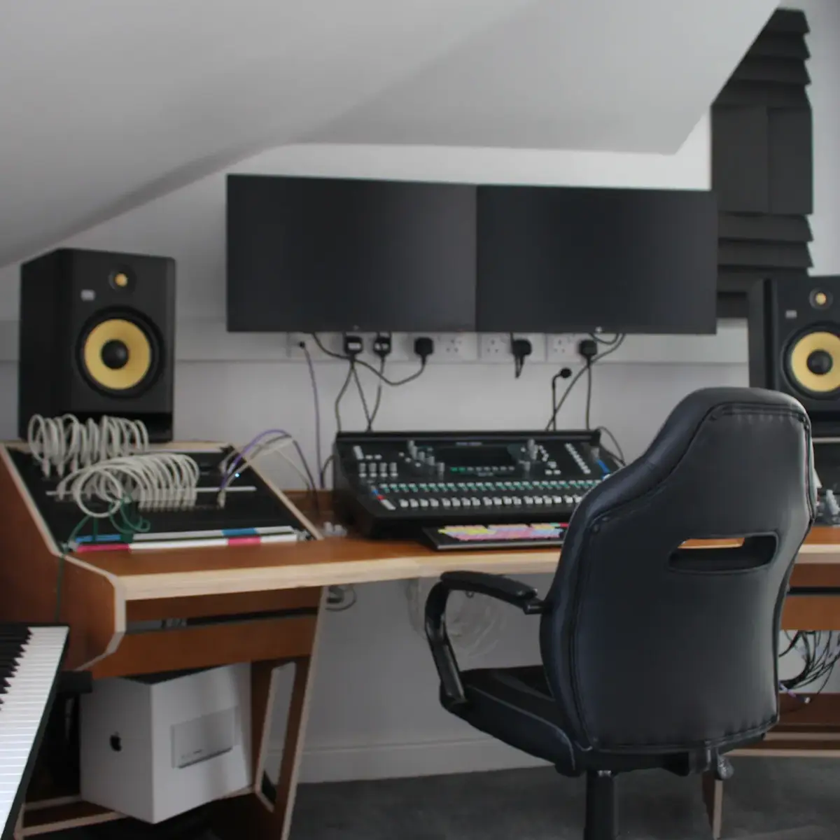 Sound mixing equipment