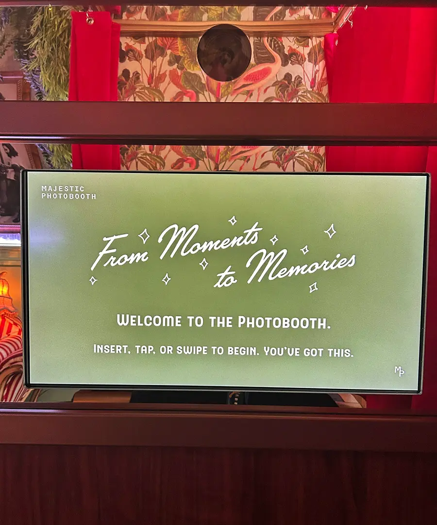 Permanent photo booth for bars scree