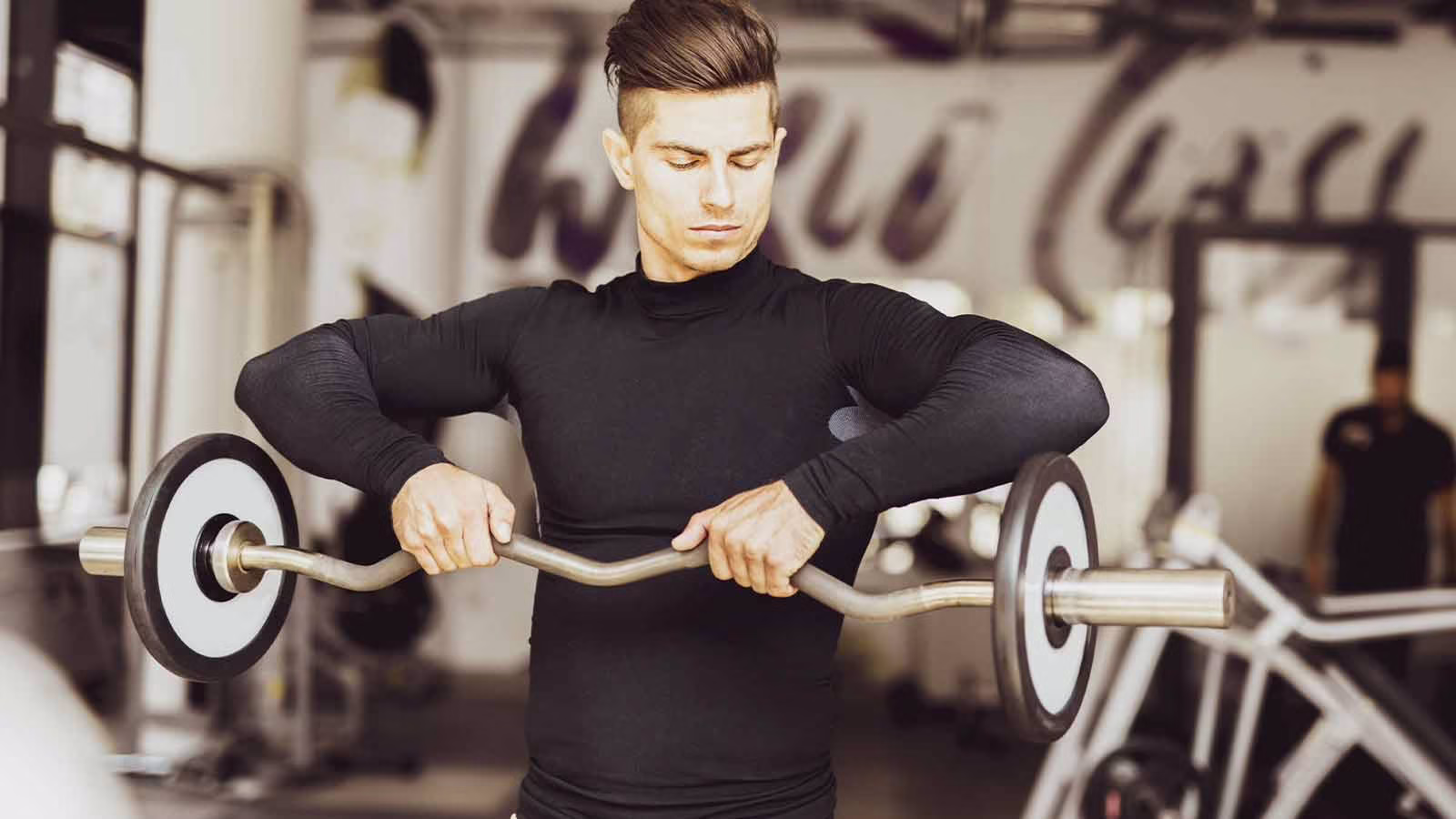 homme musculation barre au menton