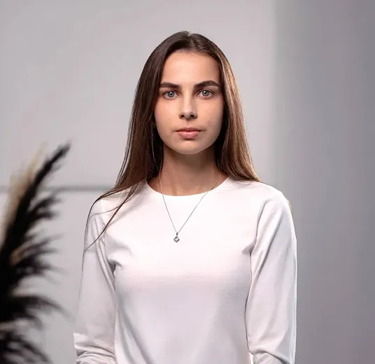 Sales Officer Valeriia Tolstova